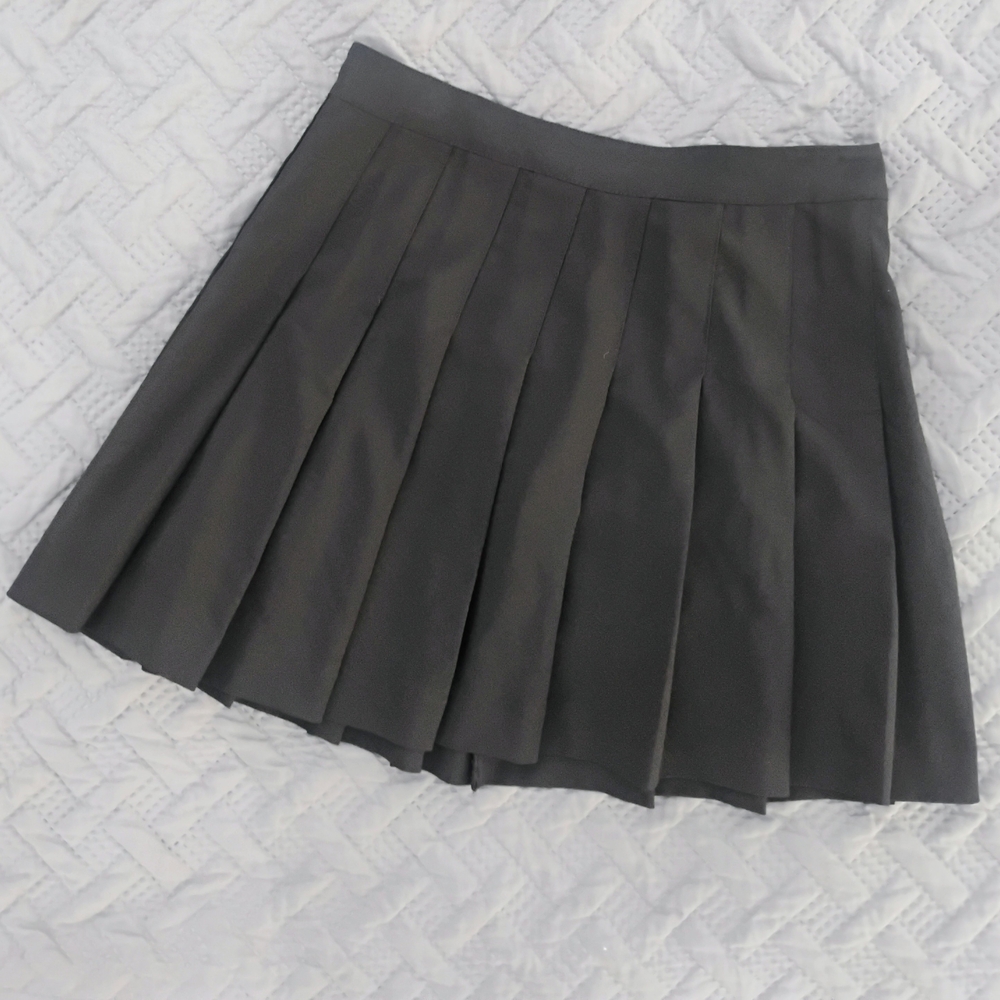 Classic Black Pleated Skirt